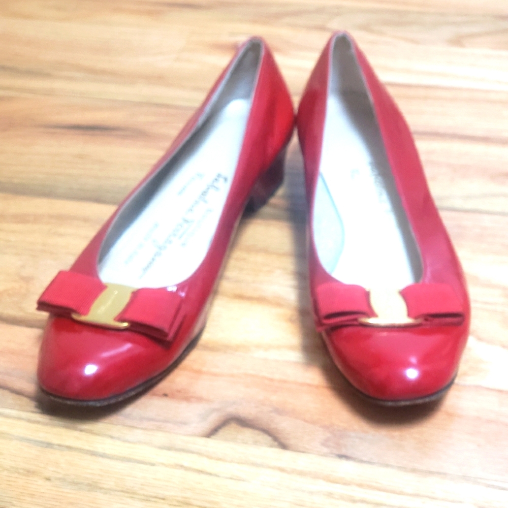 Salvatore Ferragamo Women's Red Ballet Flats - Picture 3 of 3